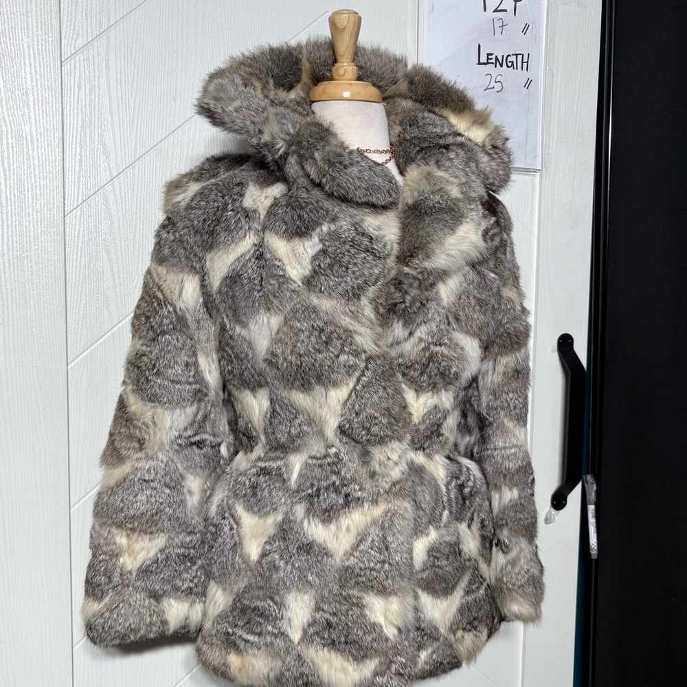 Vintage 70s Golden Swallow 70s White Rabbit Fur Coat Elegant Collar S/M - Picture 3 of 17